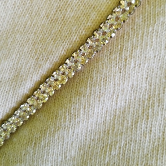 ✨ABS BY ALLEN SCHWARTZ Rhinestone Cashmere Shrug - Picture 4 of 5